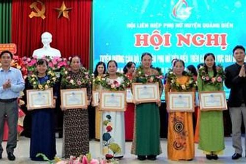 Quảng Điền tuyên dương cán bộ, hội viên phụ nữ tiêu biểu