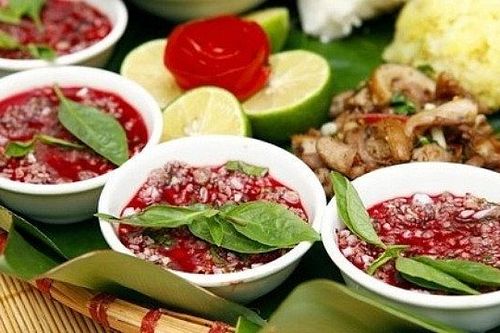 Tác hại khôn lường từ món tiết canh