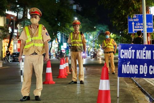 Cách nhận biết các hiệu lệnh của cảnh sát giao thông