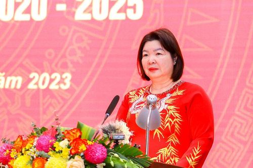 Bà Cao Xuân Thu Vân làm Chủ tịch Liên minh Hợp tác xã Việt Nam