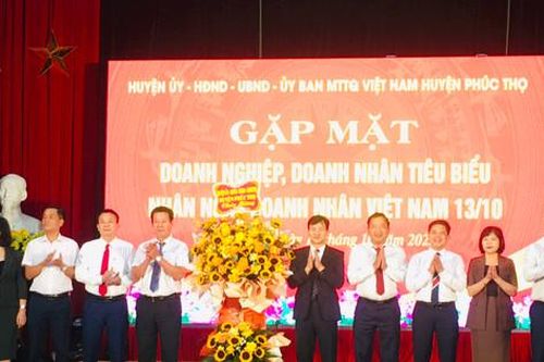 Huyện Phúc Thọ gặp mặt, tôn vinh các doanh nghiệp, doanh nhân tiêu biểu