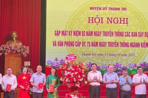 Thanh Trì kỷ niệm 93 năm Ngày truyền thống các ban xây dựng Đảng và Văn phòng cấp ủy