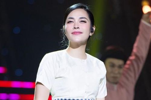 'O Sen' Ngọc Mai ngầm phủ nhận có tin vui, im lặng trước ồn ào với học trò cũ