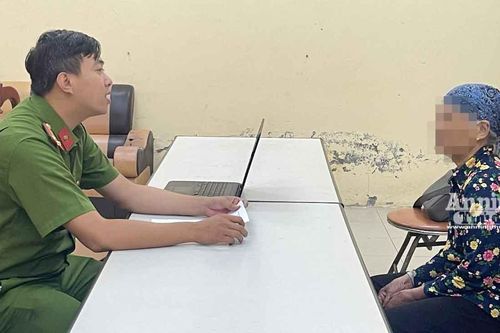 Người phụ nữ 'suýt' chuyển gần 1 tỷ đồng cho đối tượng sau cuộc gọi điện thoại