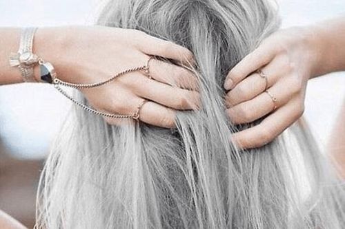 Ăn gì để ngăn tóc bạc sớm?