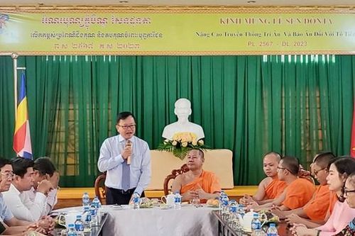BẢN TIN MẶT TRẬN: Lãnh đạo thành phố Cần Thơ thăm, chúc mừng nhân dịp lễ Sêne Đôlta
