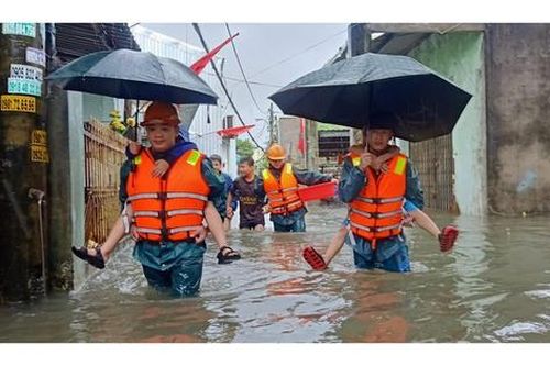Đà Nẵng sơ tán gần 5.400 người khỏi vùng ngập lụt