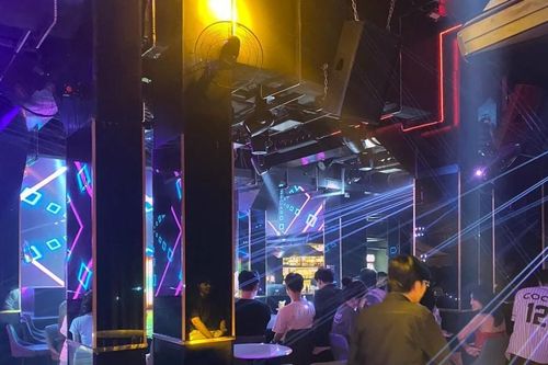 Kiểm tra nhiều cơ sở kinh doanh phức tạp ở đường Bùi Viện