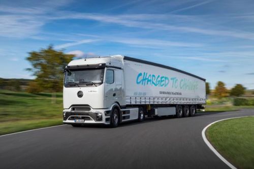Mercedes-Benz eActros 600 - xe tải điện 'khủng long' chạy 500 km/sạc