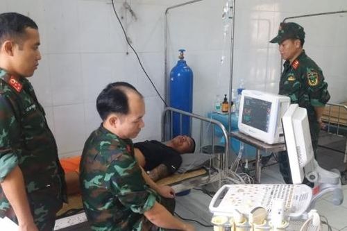 Bệnh xá ở huyện đảo Trường Sa cấp cứu ngư dân gặp nạn trên biển