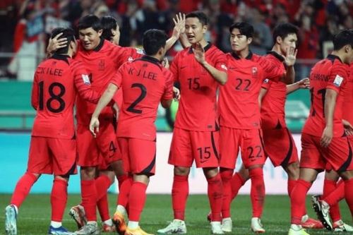 Sao PSG ghi bàn, Hàn Quốc đại thắng trước màn so tài với Việt Nam