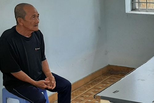 Bắt giữ người đàn ông 71 tuổi khỏa thân chuyên đột nhập nhà dân trộm tài sản