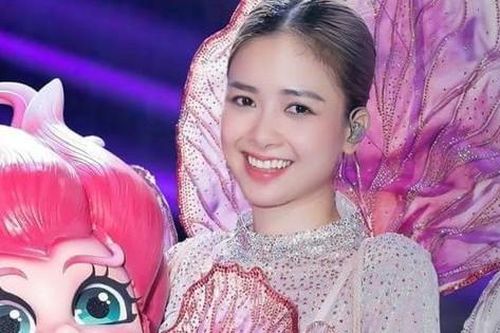 Giảng viên thanh nhạc phải ra về ở Ca sĩ mặt nạ