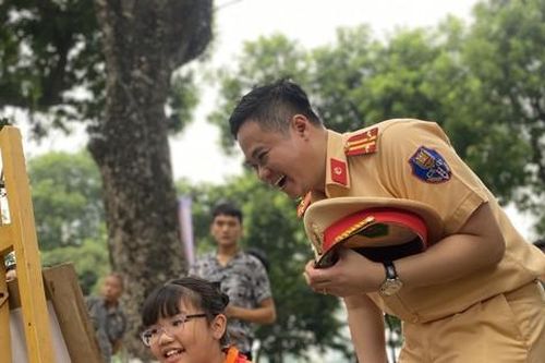 Tuổi trẻ Hà Nội ra quân nhiều đội hình đảm bảo trật tự an toàn giao thông