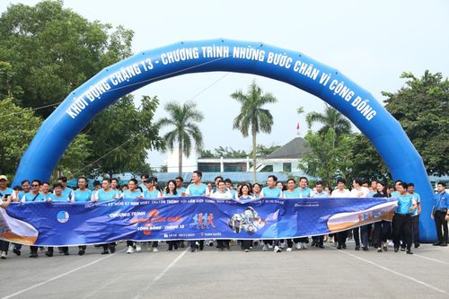 Khởi động chặng 13 'Những bước chân vì cộng đồng'