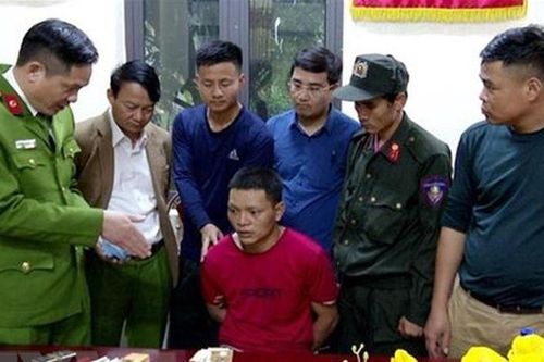 Tài xế xe ôm không dữ liệu vân tay bị sát hại, manh mối chủ cửa hàng kỹ tính