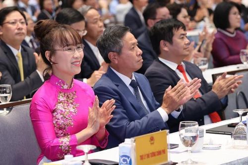 Không thể ra khơi xa bằng 'hạm đội thuyền thúng'