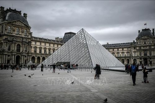Bảo tàng Louvre tại Pháp đóng cửa 'vì lý do an ninh'