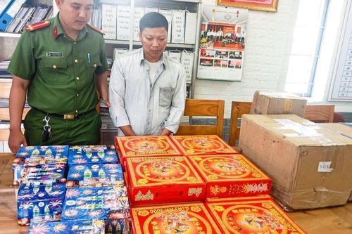 Đồng Nai: Bắt giữ đối tượng buôn bán pháo nổ trái phép