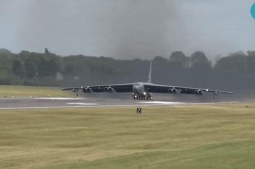 'Pháo đài bay' B-52 Mỹ gia tăng sức mạnh khi gắn radar mảng pha chủ động (AESA)