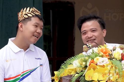 Câu hỏi hóc búa của thầy giáo khiến nhà vô địch Lê Xuân Mạnh phải chịu thua