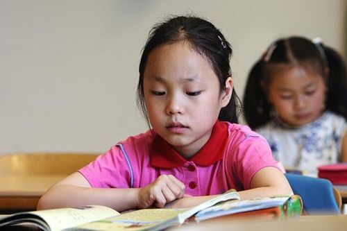 Phụ huynh bó tay vì một chi tiết trong bài Toán lớp 3: 1600 - 2800 + 3500 = ?