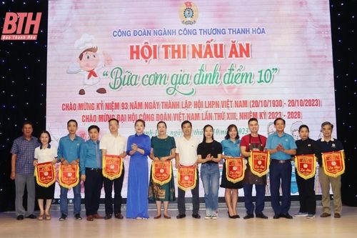 Hội thi nấu ăn 'Bữa cơm gia đình điểm 10'