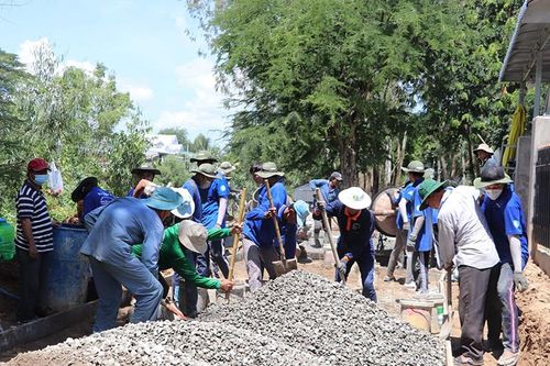 Tuổi trẻ xung kích, tình nguyện vì cuộc sống cộng đồng