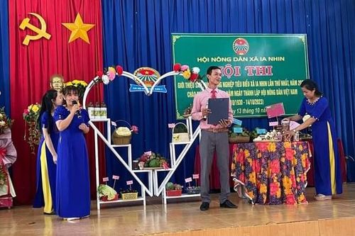 Hội thi 'Giới thiệu sản phẩm nông nghiệp' xã Ia Nhin lần thứ I năm 2023
