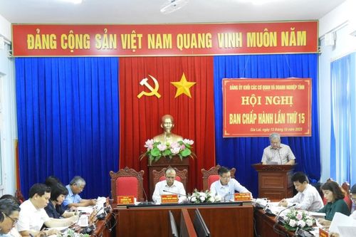 Đảng bộ Khối CCQ và Doanh nghiệp tỉnh quyết tâm lãnh đạo thắng lợi các nhiệm vụ cuối năm