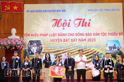 Xã Pa Cheo giành giải Nhất Hội thi tìm hiểu pháp luật dành cho đồng bào dân tộc thiểu số huyện Bát Xát năm 2023