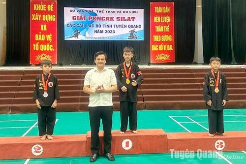 Trao 30 bộ huy chương tại Giải Pencak Silat các câu lạc bộ