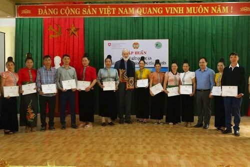 Hướng tới mục tiêu tăng tỷ lệ lãnh đạo nữ, xóa bỏ định kiến giới tại địa phương