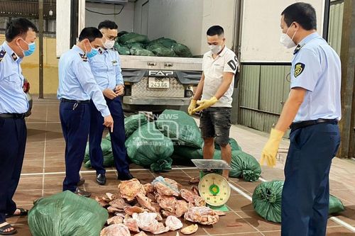 Thái Nguyên: Tiếp tục phát hiện 2 tấn tai lợn 'bẩn'