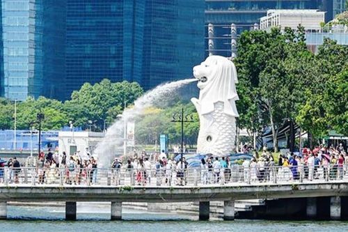 Kinh tế Singapore tăng trưởng vượt dự báo trong quý III/2023