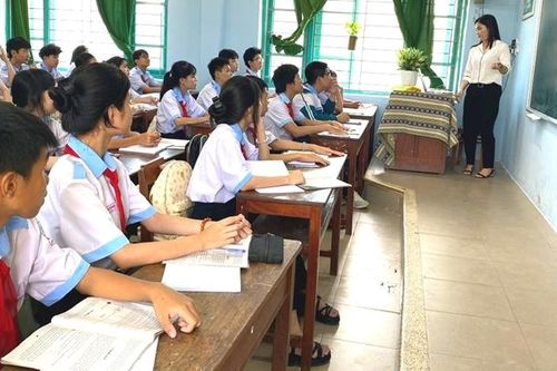 Nơi nào không ngập lụt, học sinh đi học trở lại vào ngày 14/10