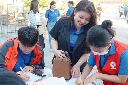 Xung kích, tình nguyện vì cuộc sống cộng đồng