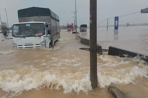 Chủ động trong 'tự quản tại chỗ' khi nước lũ dâng cao