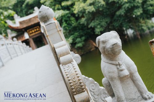 Độc đáo ngôi đền thờ thần chó ở Hà Nội