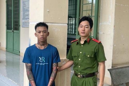 Tạm giữ hình sự kẻ dùng búa bổ vào đầu thiếu niên 16 tuổi