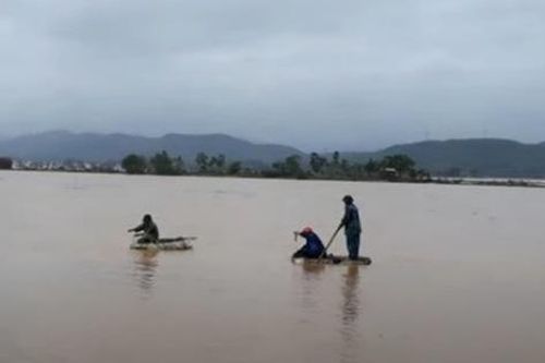 Trưa 14/10: Kinh hoàng phát hiện một nữ giới bị phân thành nhiều mảnh trên sông Hồng