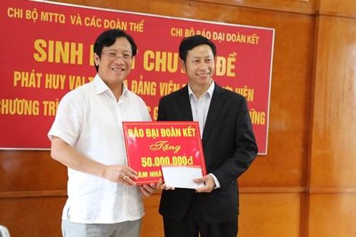 Trao hỗ trợ xây nhà Đại đoàn kết tại huyện Mù Cang Chải