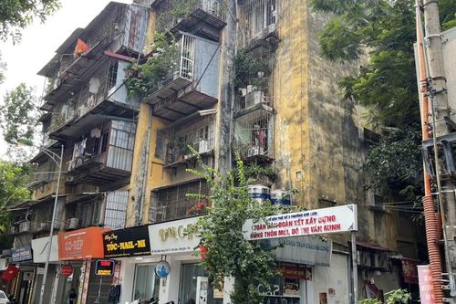 Tại khu tập thể Kim Liên: Nguy hiểm cháy nổ rình rập