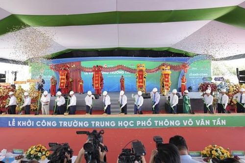 Khởi công xây trường mới ở Long An do VPBank tài trợ 100 tỷ đồng