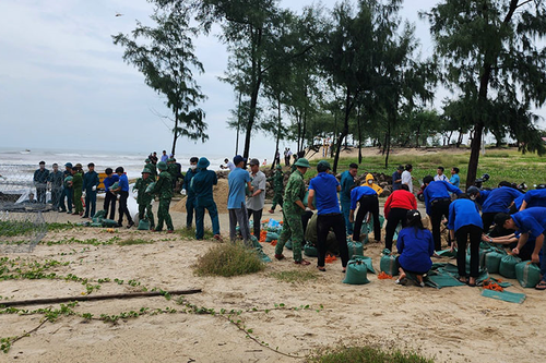Lực lượng vũ trang Thừa Thiên Huế: Huy động tối đa lực lượng, phương tiện cho nhiệm vụ phòng, chống lũ lụt