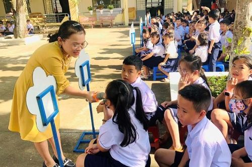 Lạm thu trong trường học: Nỗi sợ của giáo viên