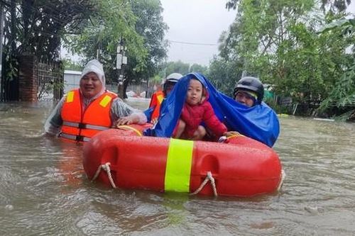 Người dân Đà Nẵng lo phải sống chung với lũ nhiều ngày