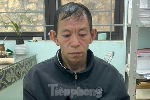 Thầy cúng vẽ chuyện mê tín lừa người, 'ăn chặn tiền của ma'