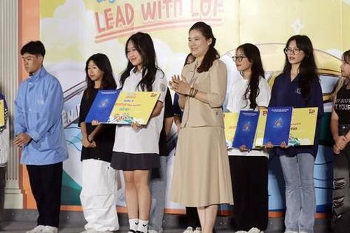 Hàng nghìn học sinh tham gia ngày hội 'Học sinh 3 tốt'