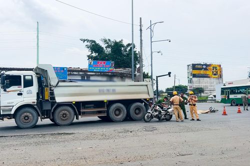 Va chạm xe ben, người đàn ông đi xe đạp nhặt ve chai tử vong thương tâm
